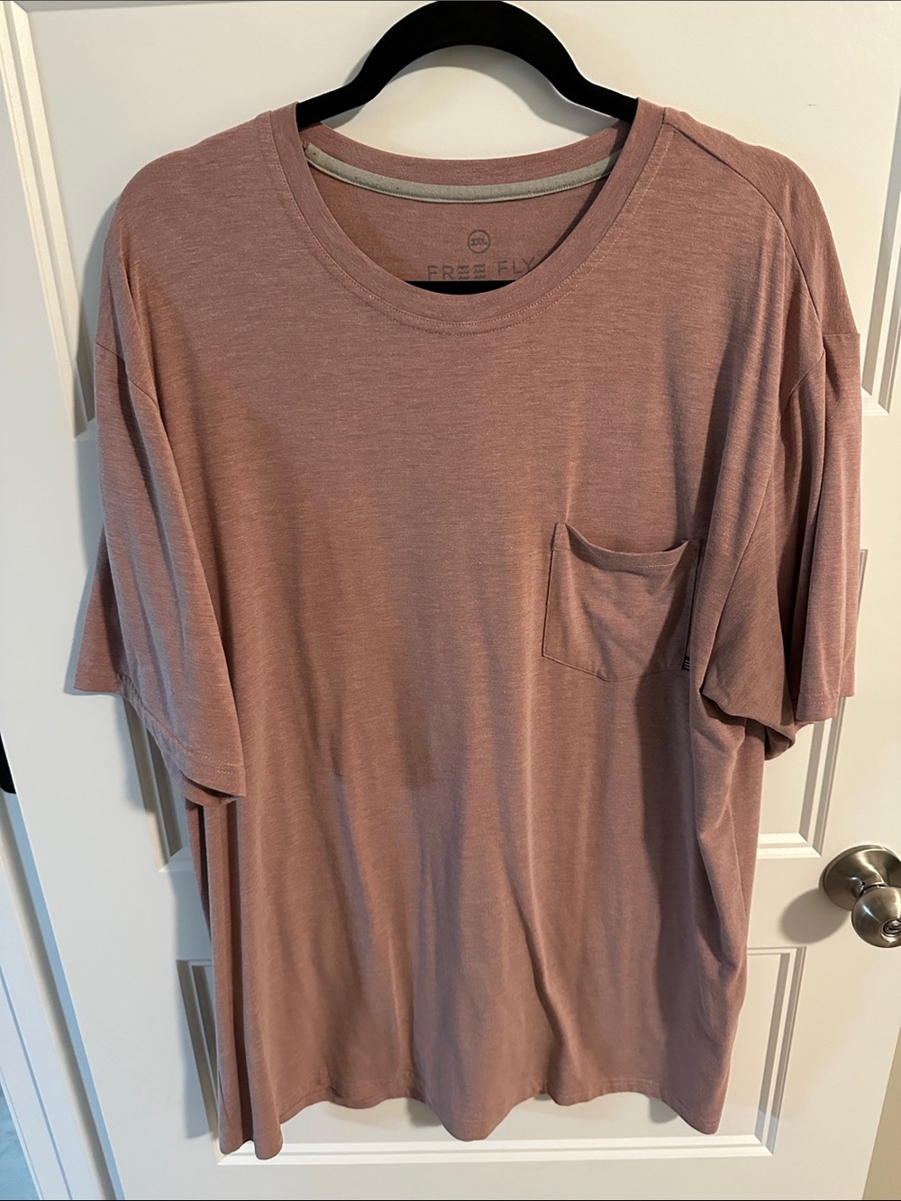Free Fly Men’s Short-Sleeve Pocket Tee in Red